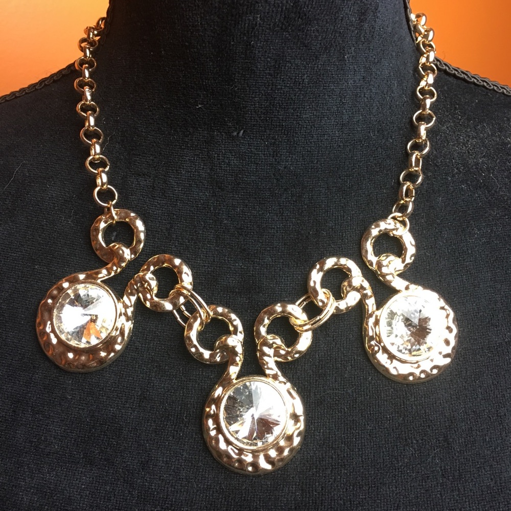 Goldtone Necklace & Earring Set NWT